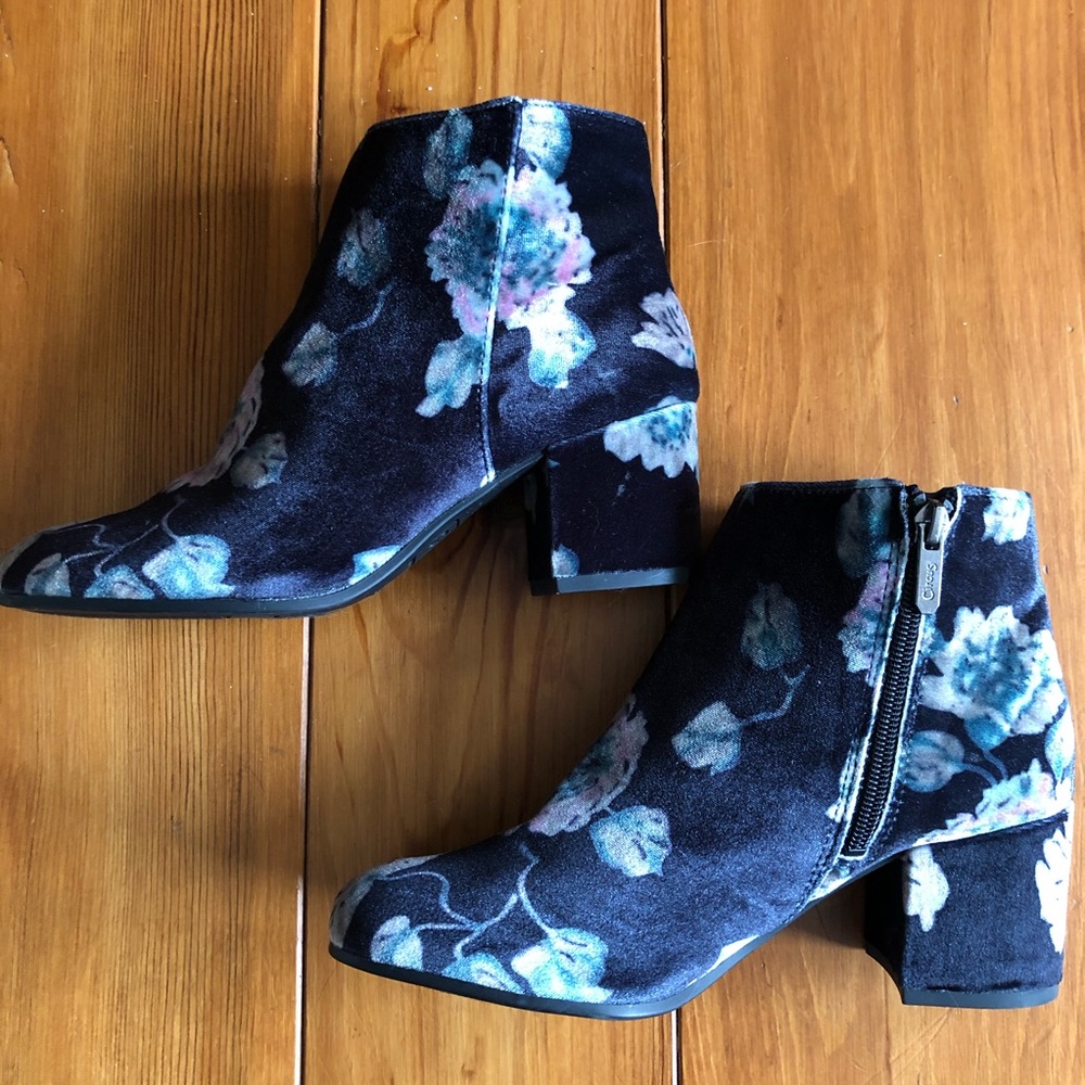 Sam Edelman | Floral Velour Booties